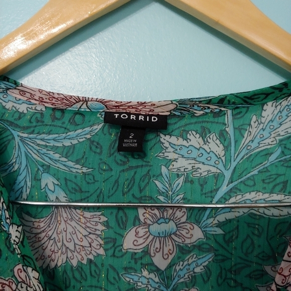 TORRID CHIFFON LUREX BUTTON-UP BLOUSE - Picture 4 of 9
